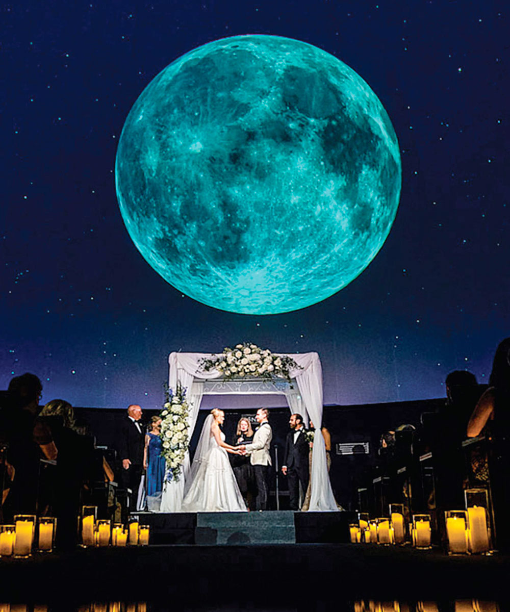Moon wedding - mobile version