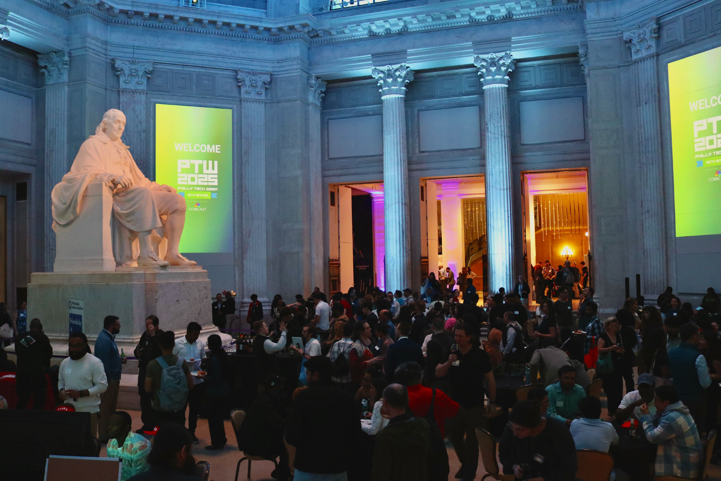 Franklin memorial interior - desktop version