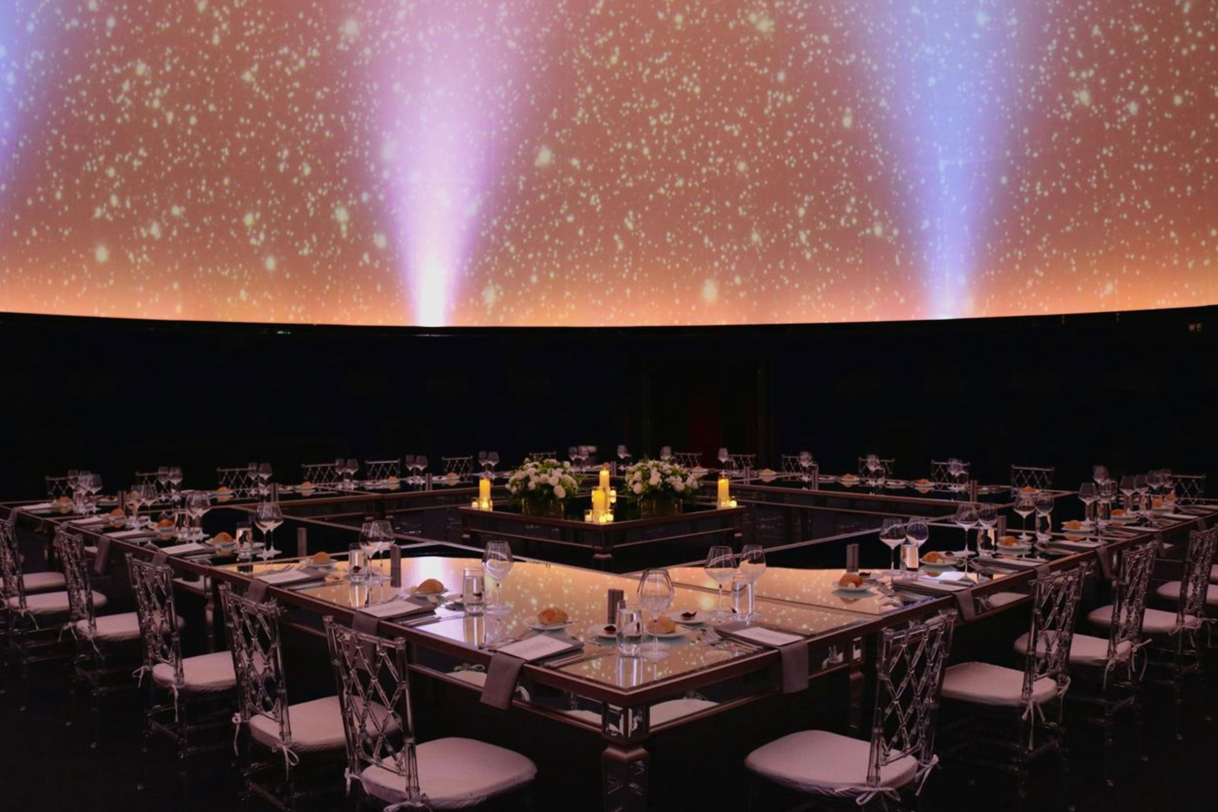 Planetarium dinner - desktop version